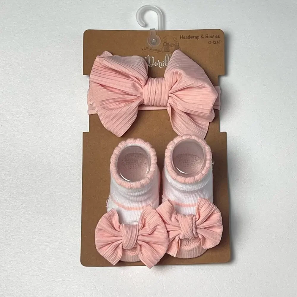 So Dorables Baby Girl’s Headerap and Booties Sz 0-12M